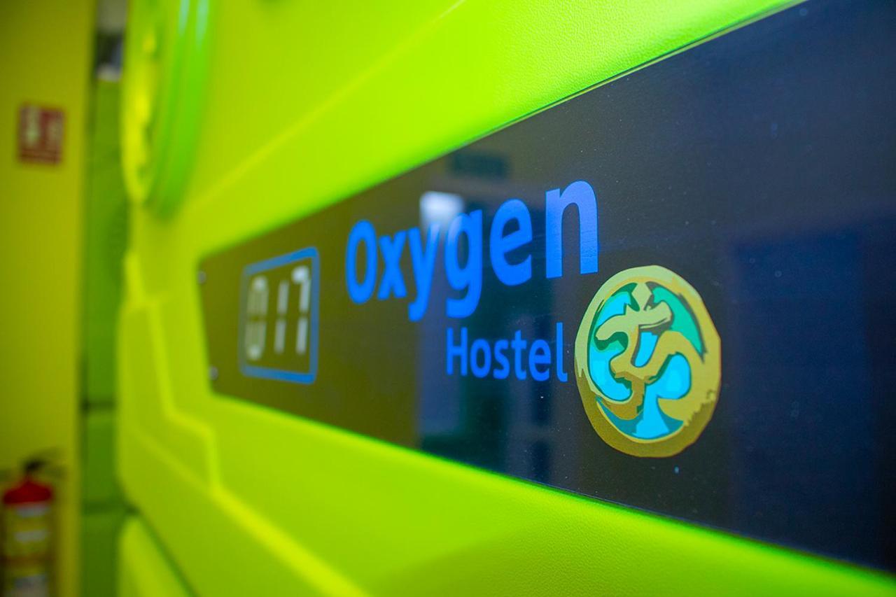 Oxygen Hostel Capsula Madrid Exterior photo